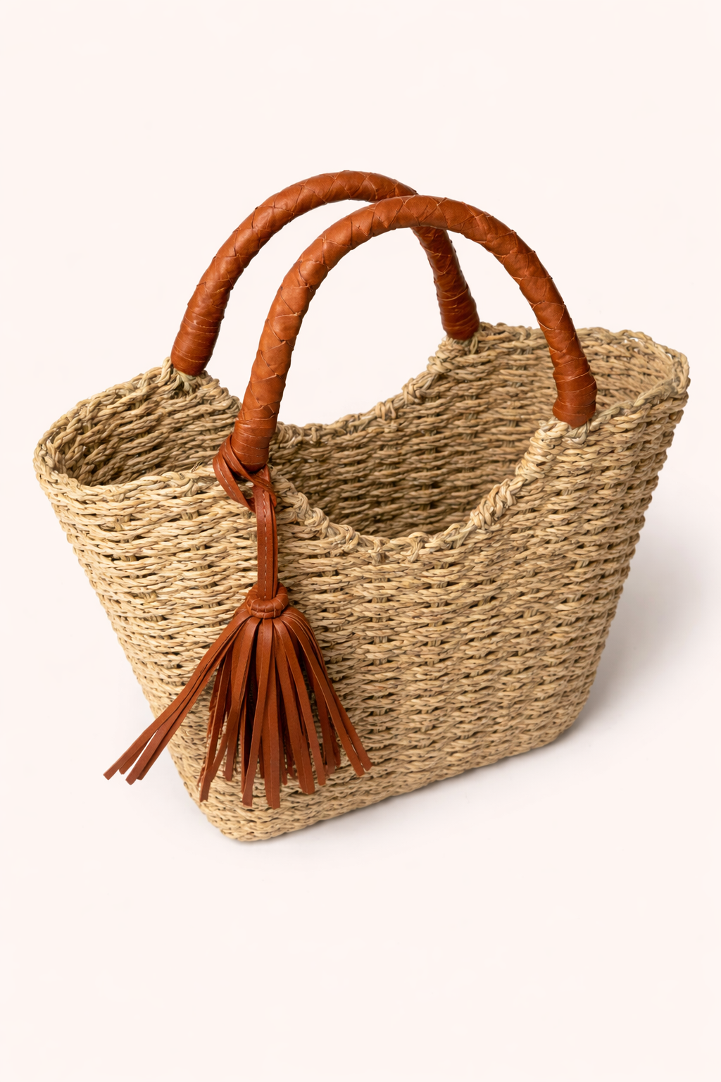 Doum Palm Basket – Braided Leather Handle